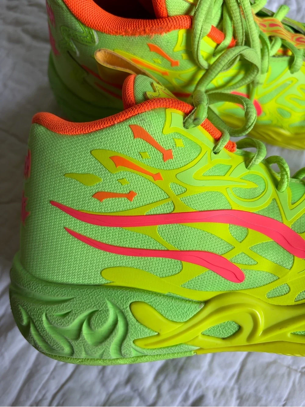 Puma vibrant neon